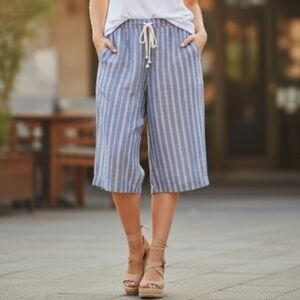 Beachlunchlounge Margot Blue and White Linen-Cotton Wide Leg Capris